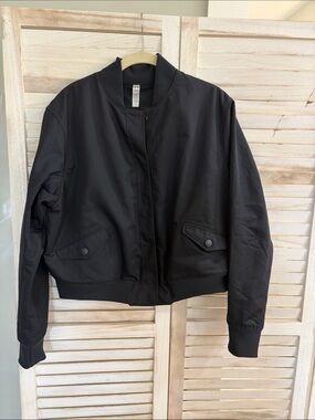 Under Armour Black Bomber Jacket with Snap Pockets